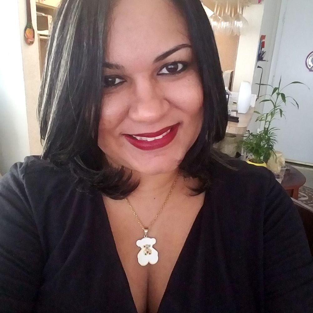 Meet your Posher, Islhenia